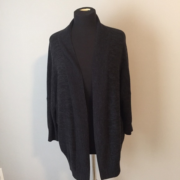Aritzia Community cardigan - Picture 3 of 6
